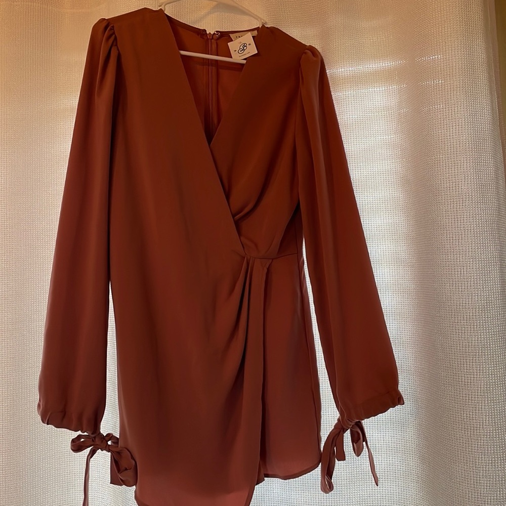 M Long sleeve romper w/tie sleeves
